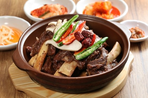 Non-Spicy Korean food 갈비찜.jpg